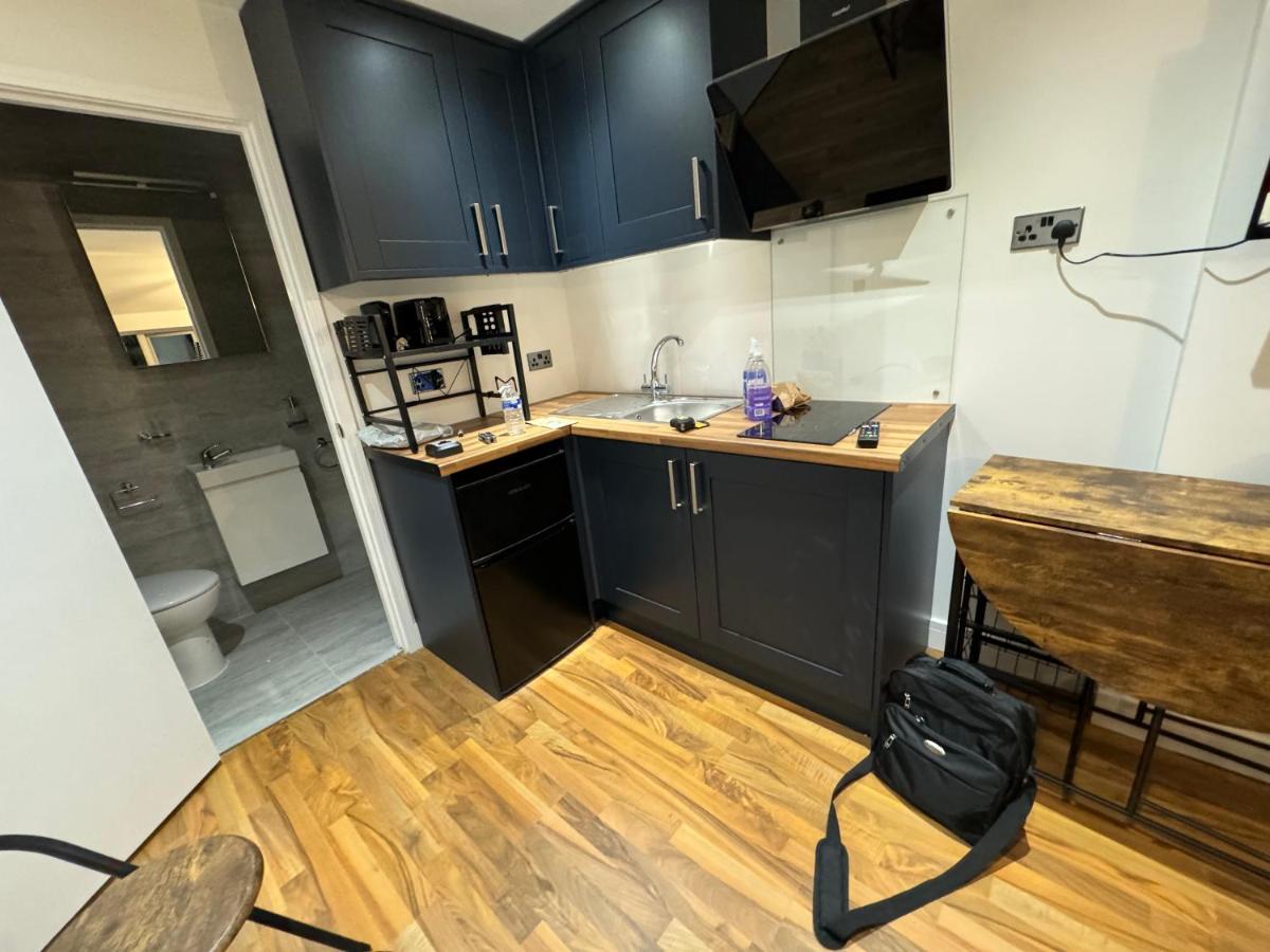 Mathews Den - Housity