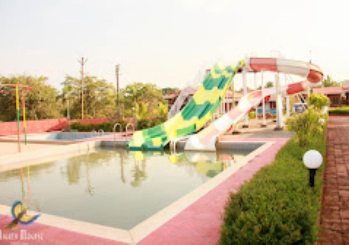Suitetrails - Surabhi Agro Resort Niwali