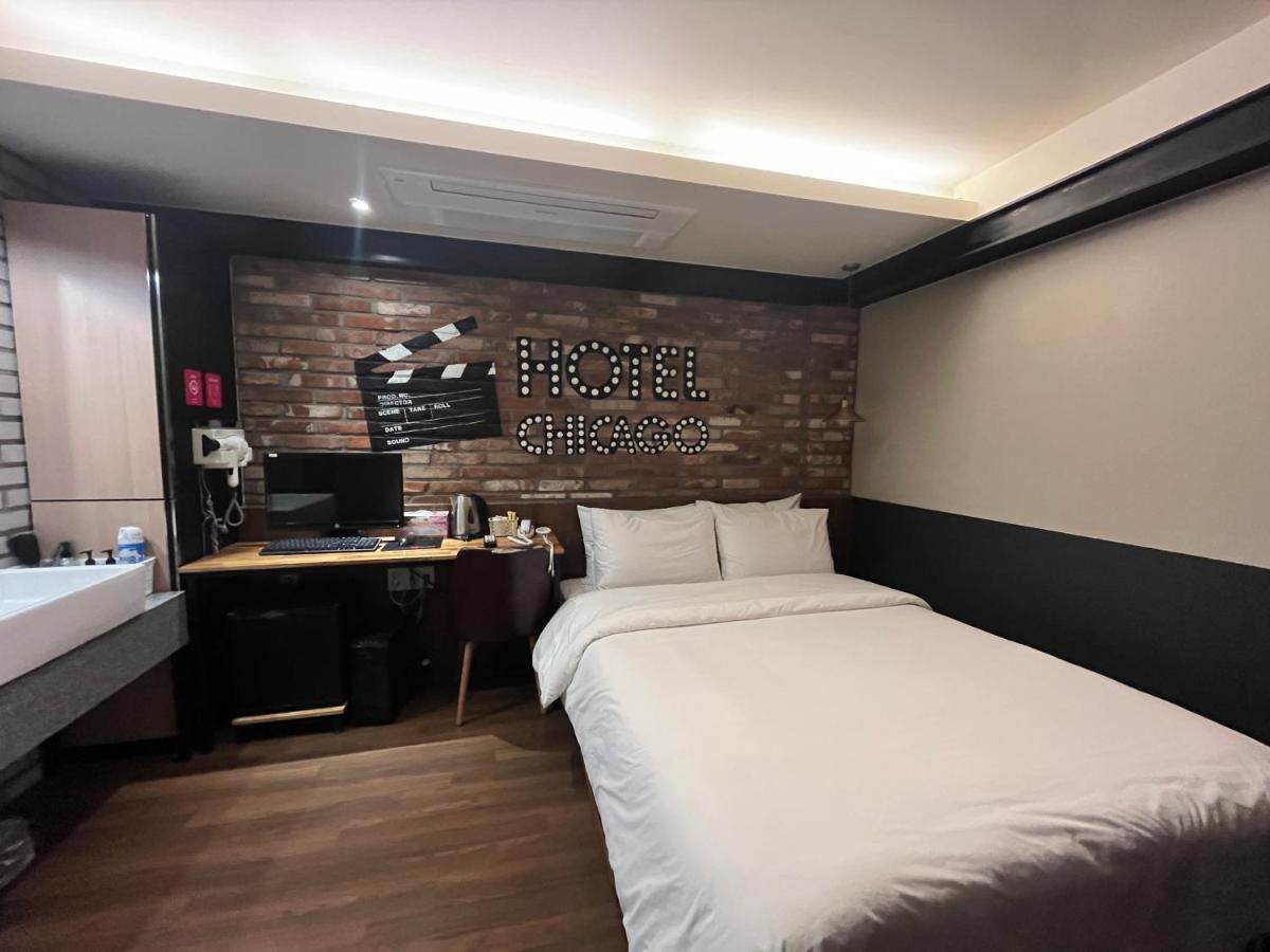 D Well Hotel - Housity