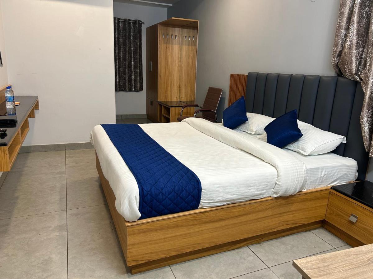KKM Highlands - Housity