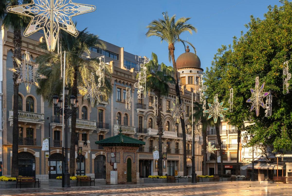 Hostal Antiguo Palacio Hotel París - Housity