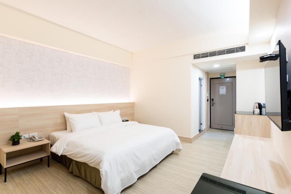 Etung Hotel - Housity