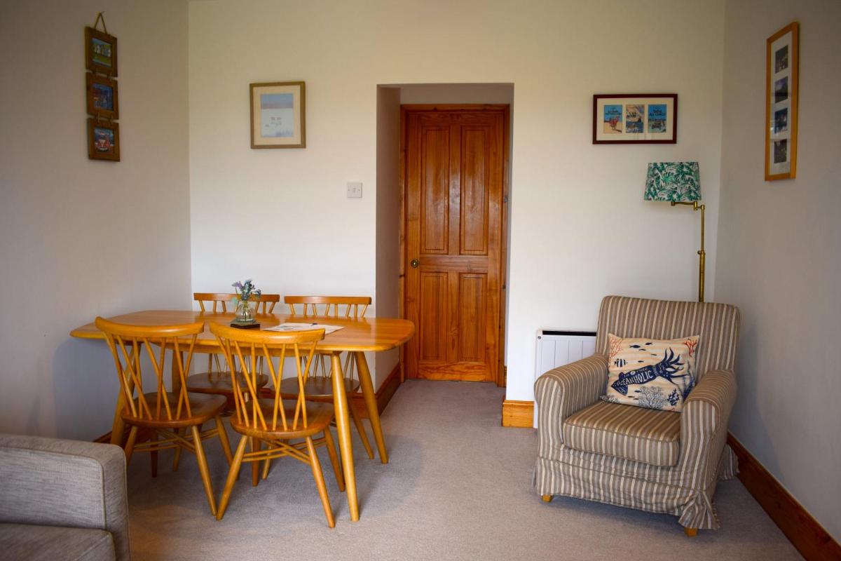 The Little House, Wadebridge, Cornwall - Housity