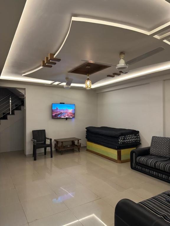 TWIN VILLA - Housity