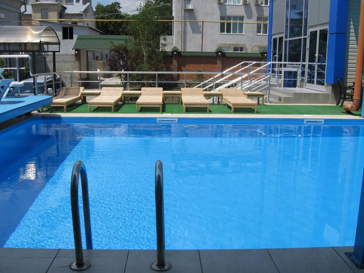 Alexandrovskiy Hotel - Housity