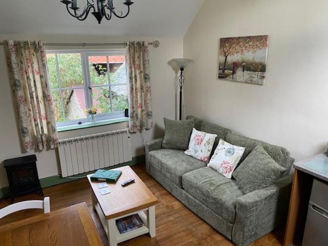 Stable Cottage, Bishops Castle - Housity