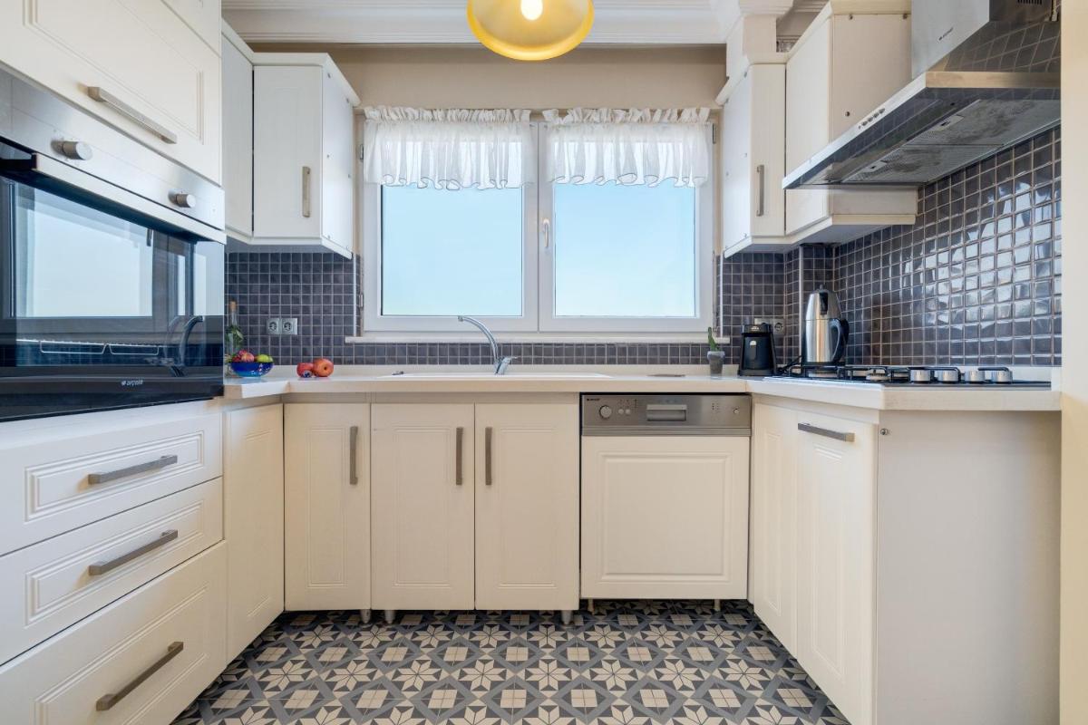 Gurel Garden House - Housity