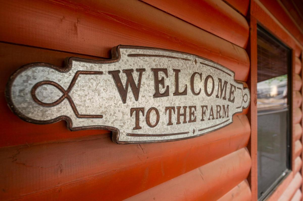 Cabin 2 Rental 15 minutes from Magnolia and Baylor - Housity