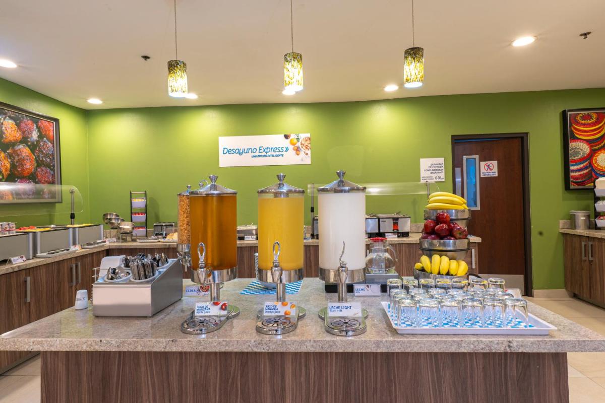 Holiday Inn Express Guadalajara Aeropuerto, an IHG Hotel - Housity