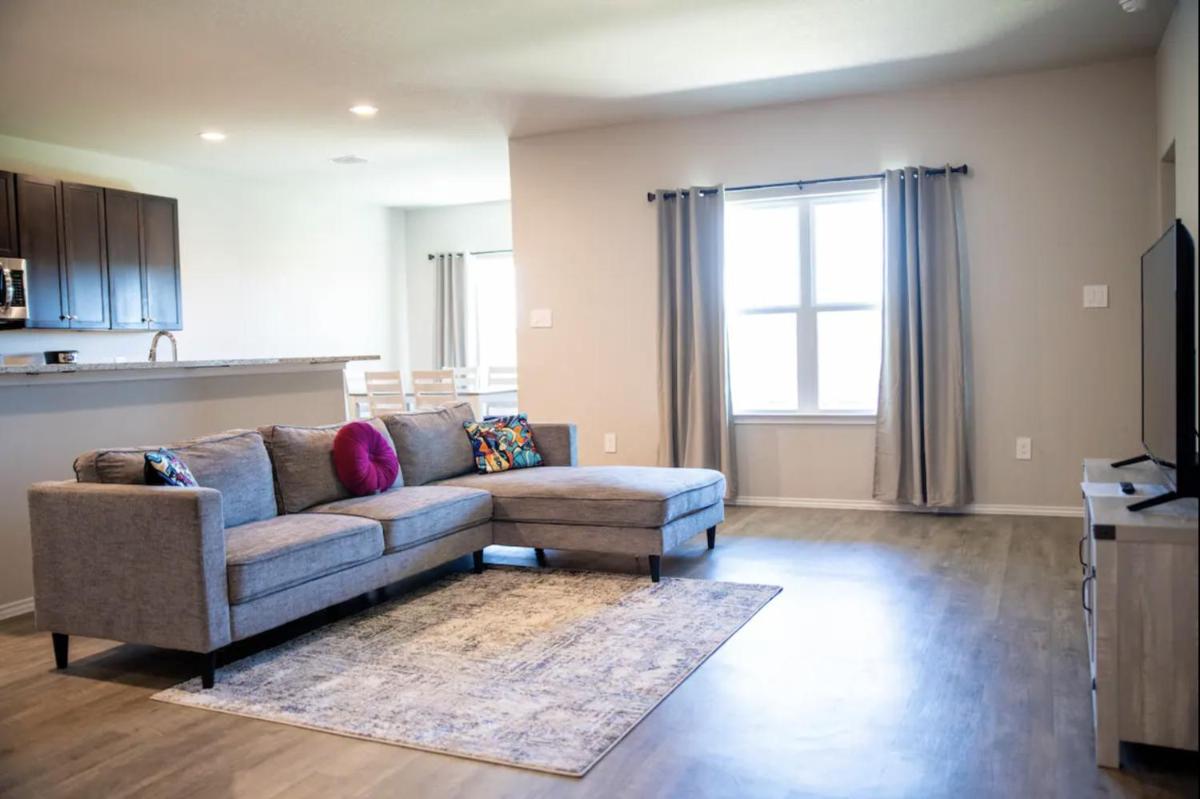 Sunset View Home - Housity