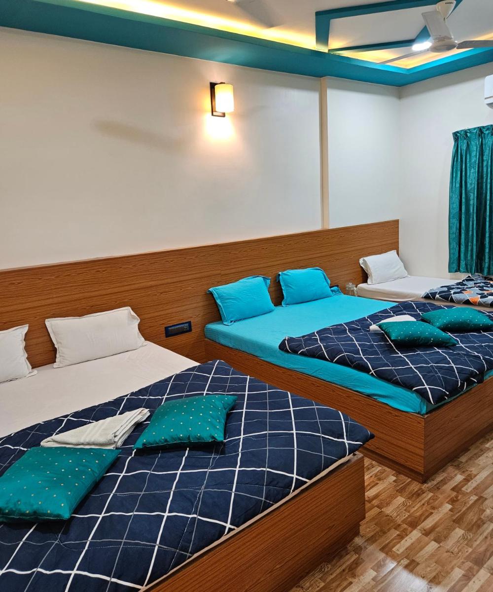 Hotel Sai Dakshina Inn - Housity