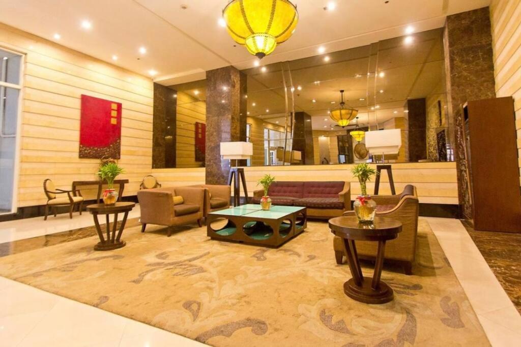 Modern and Cozy Condo with view in Eastwood Manila - Housity