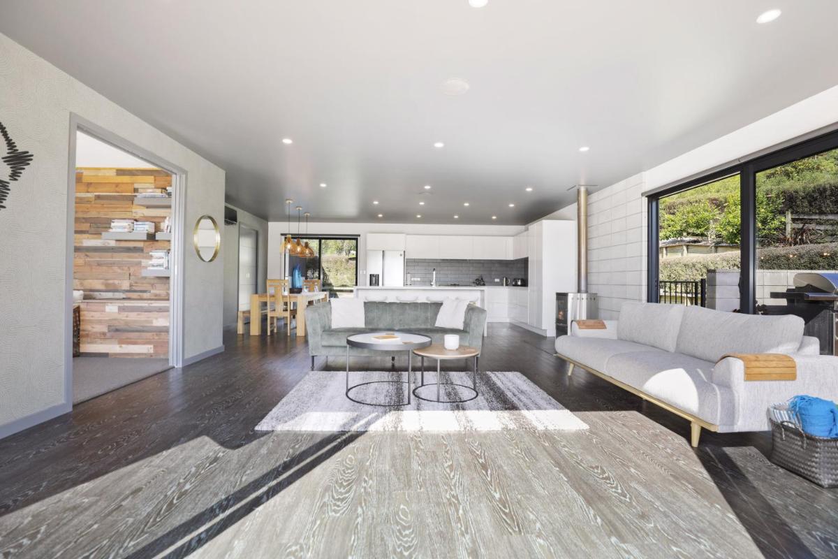 Lake Tarawera Gem - Hizvo