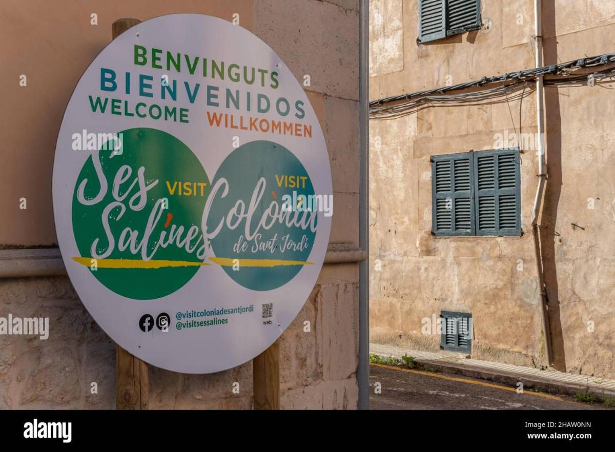 Las Salinas House Private Rooms - Housity