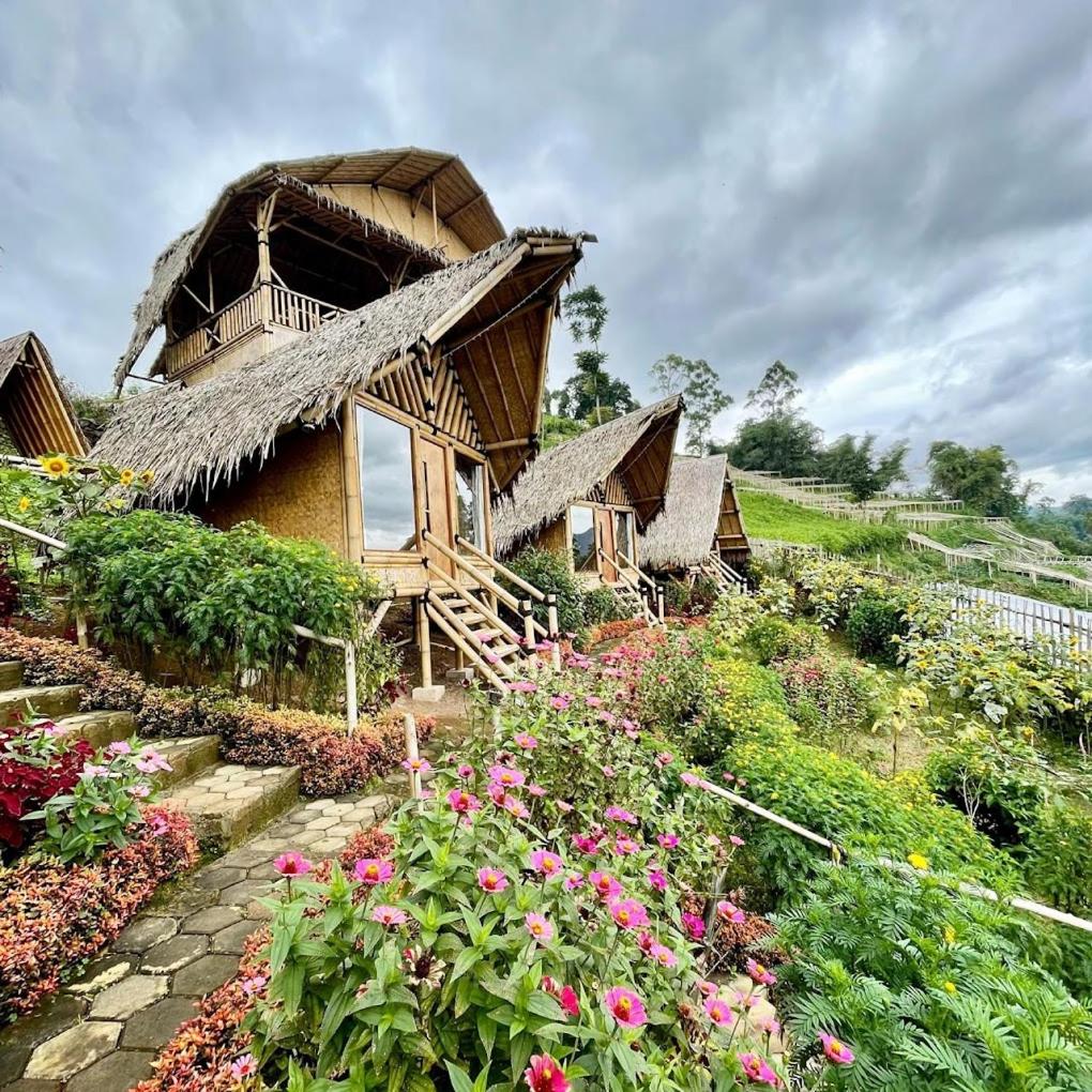 Saung Arjuna Syandana Resort - Housity