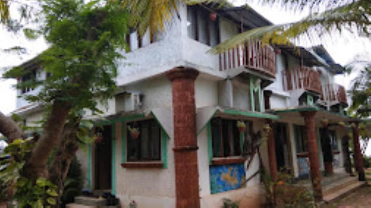 Mermaid Beach Resort Vengurla - Housity