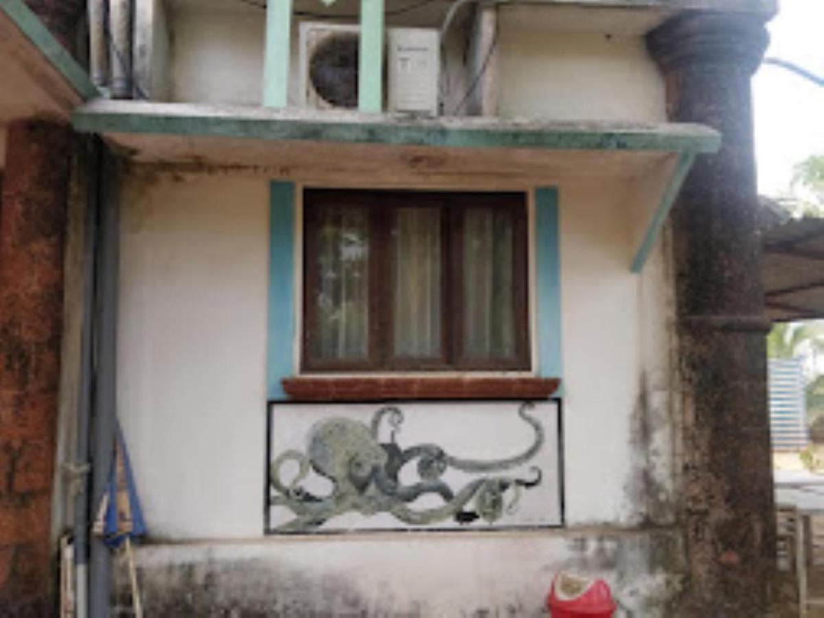 Mermaid Beach Resort Vengurla - Housity