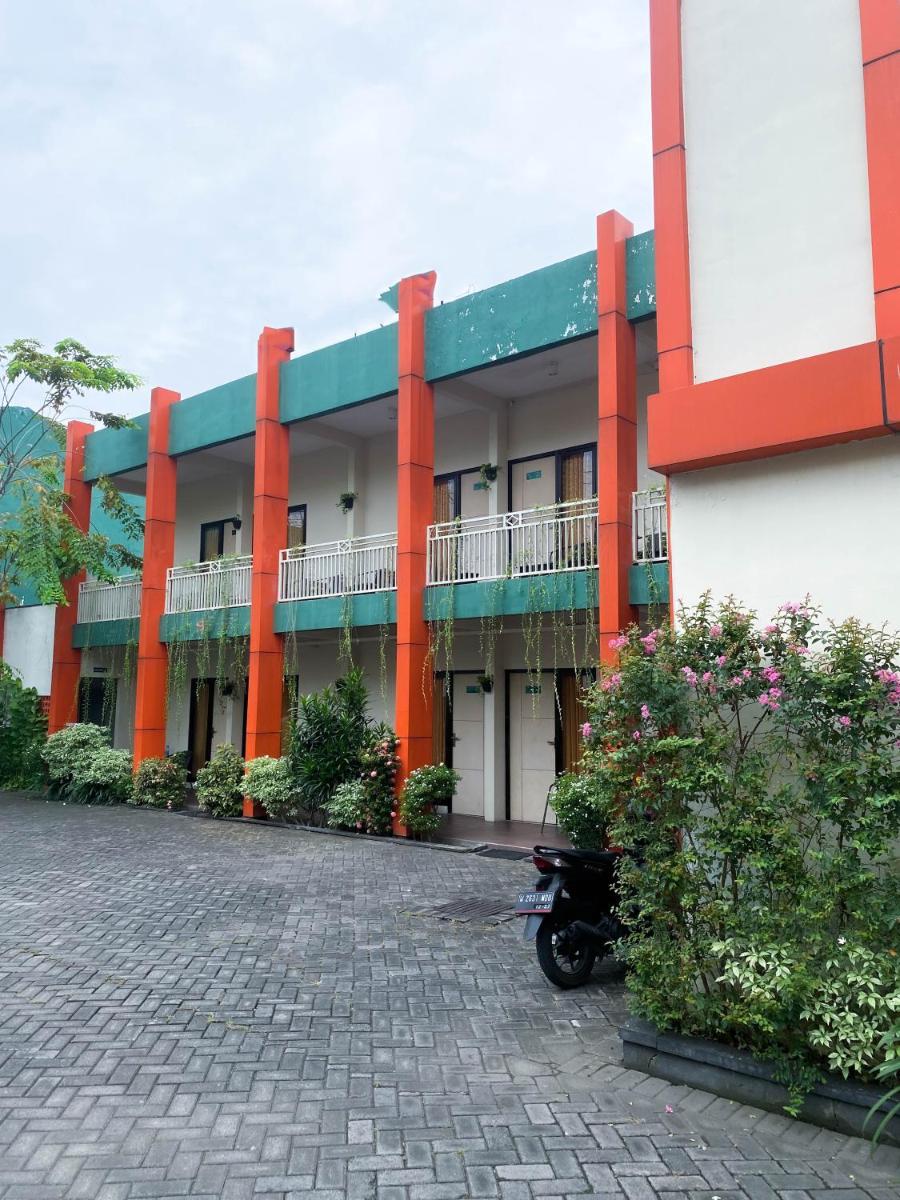 PLUM Xpress Buduran - Housity