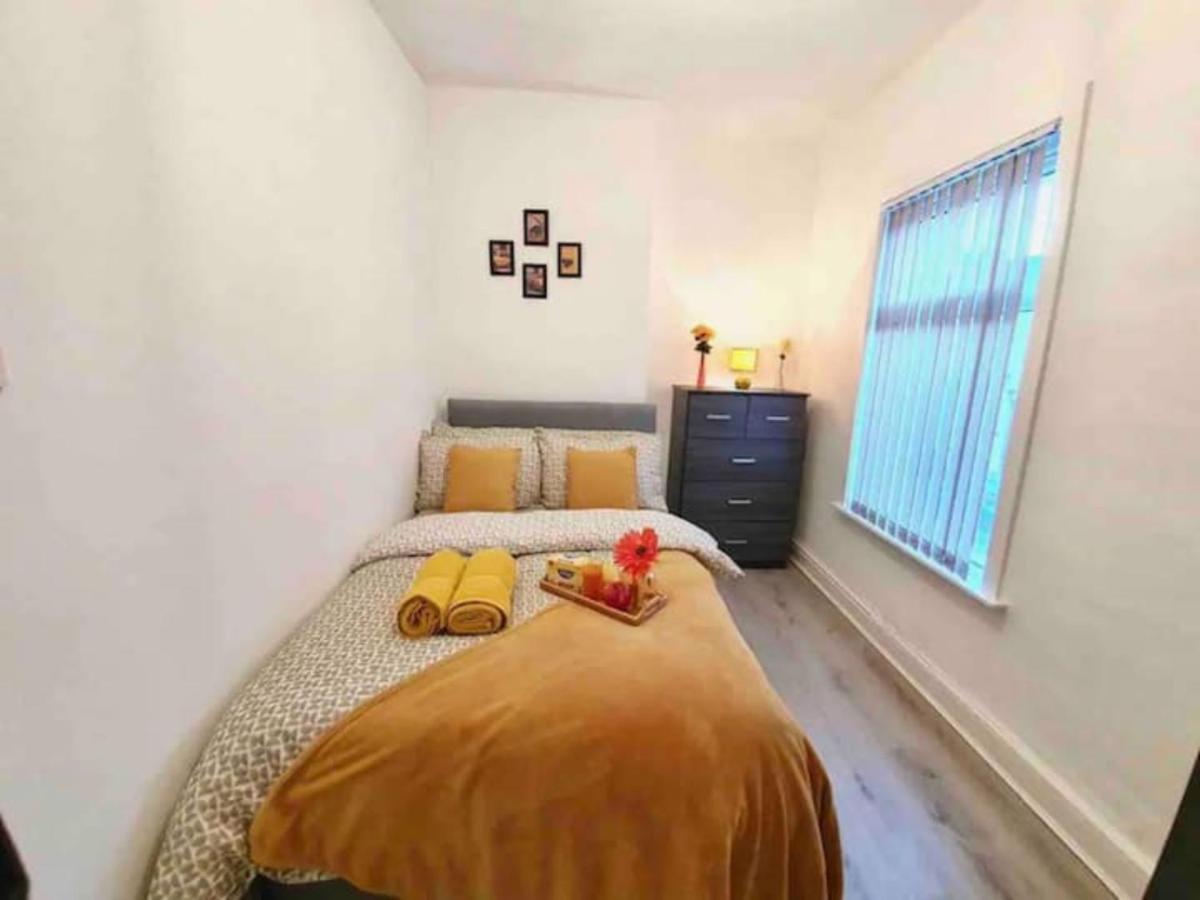 Modest Urban Escape - Housity