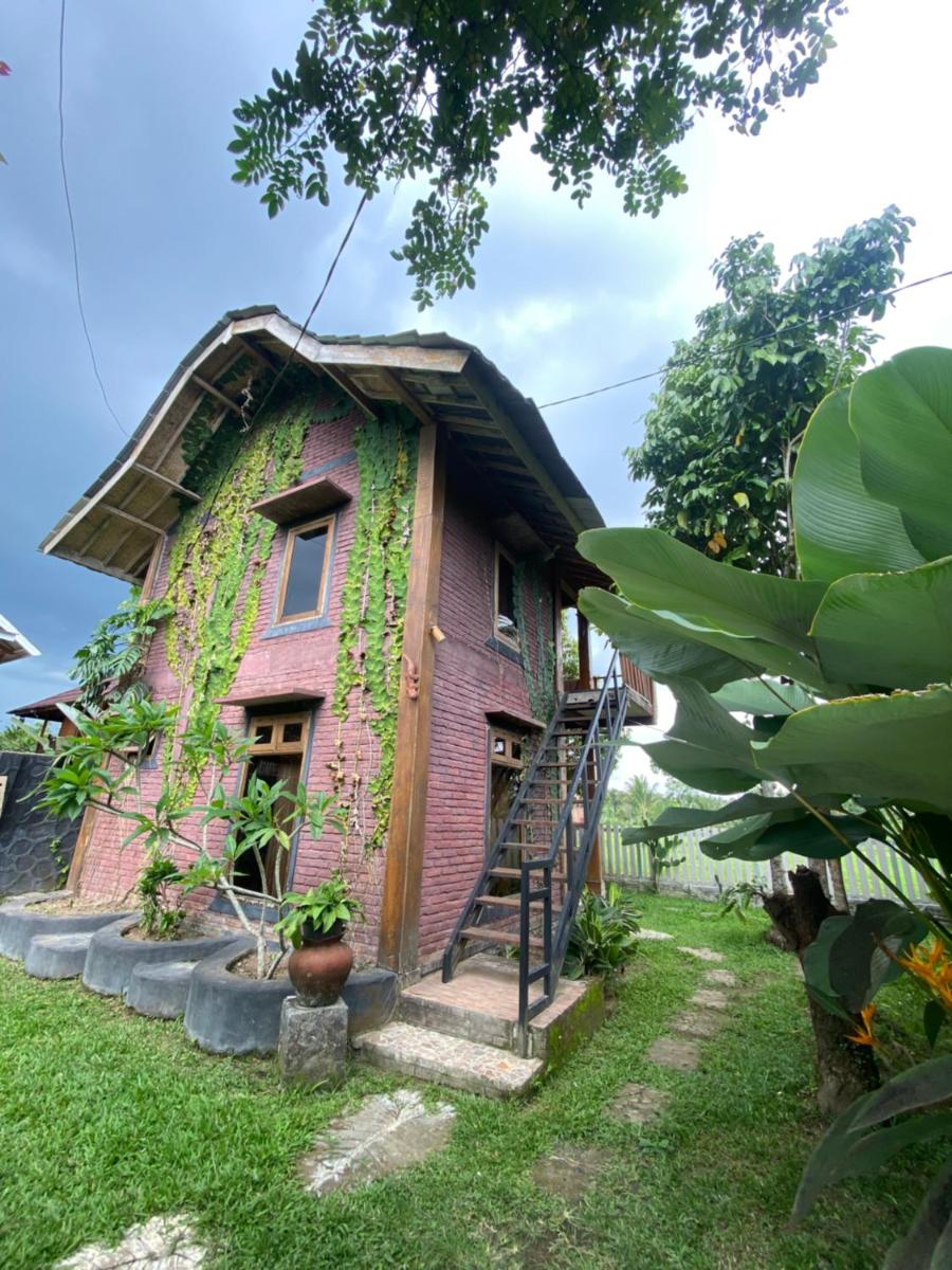 EDRIAN BUNGALOWS - Housity