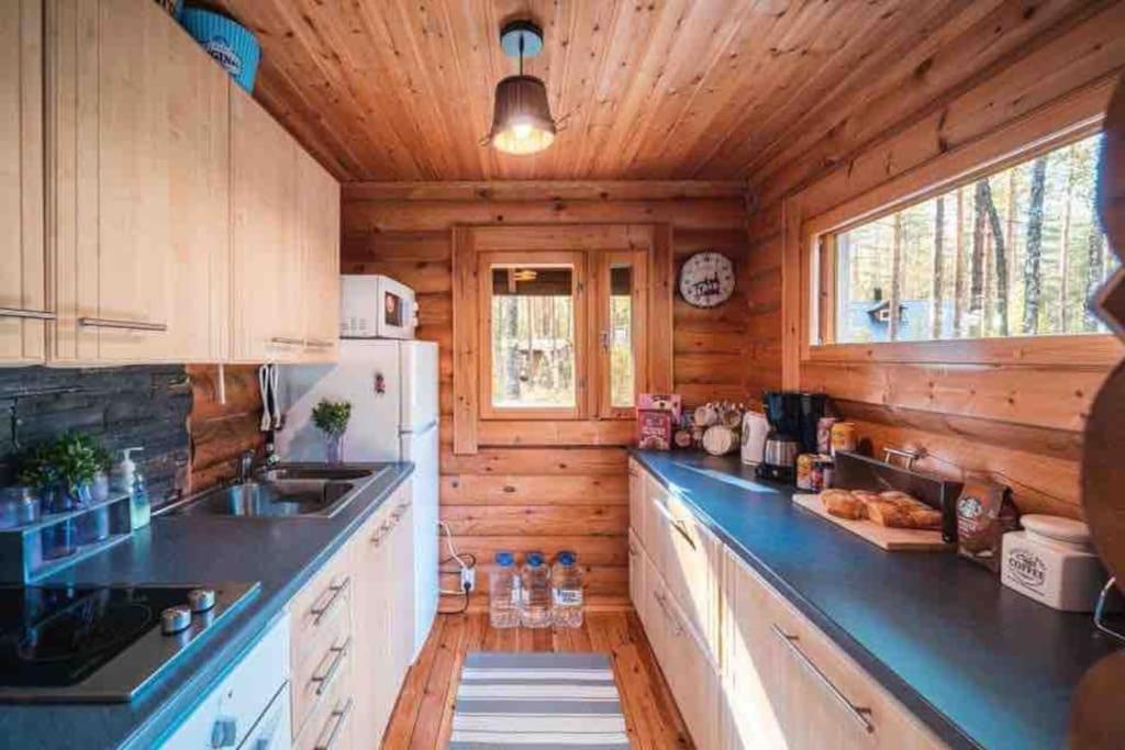 Ihana paikka jossa ulkoporeallas sekä pihasauna - Housity