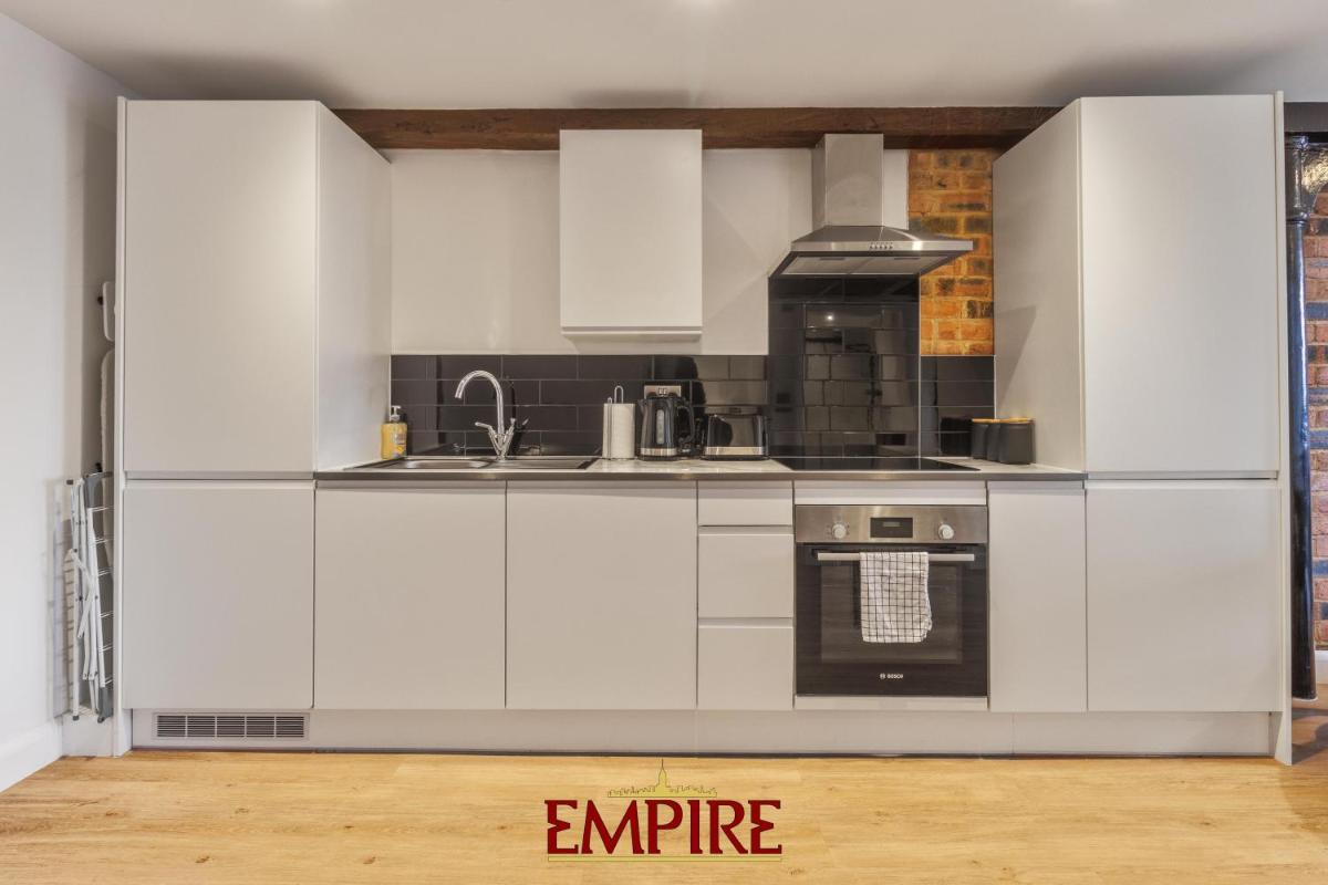 2-Bed Flat in Burton upon Trent near Wetmore Road - Housity