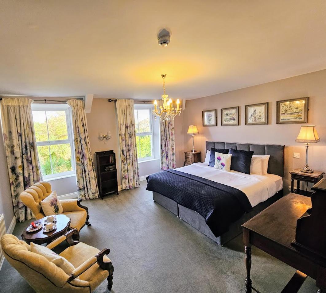 The Glenbeigh Hotel - Housity