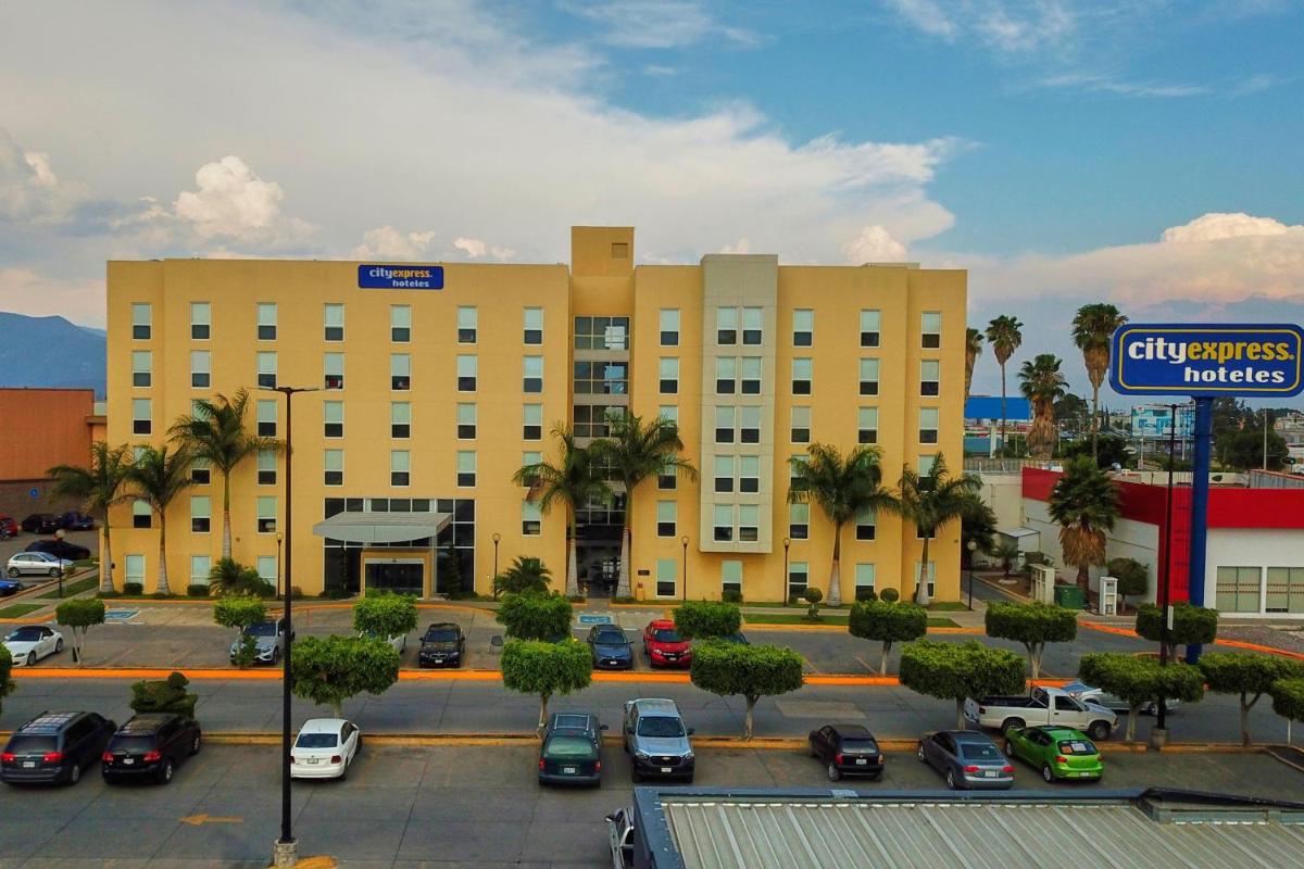 City Express by Marriott Tehuacan - Housity
