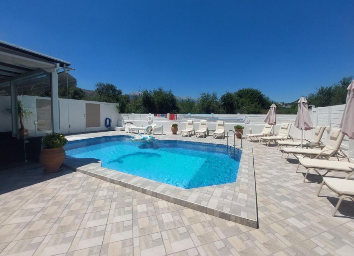 Villa Fantasia - Housity