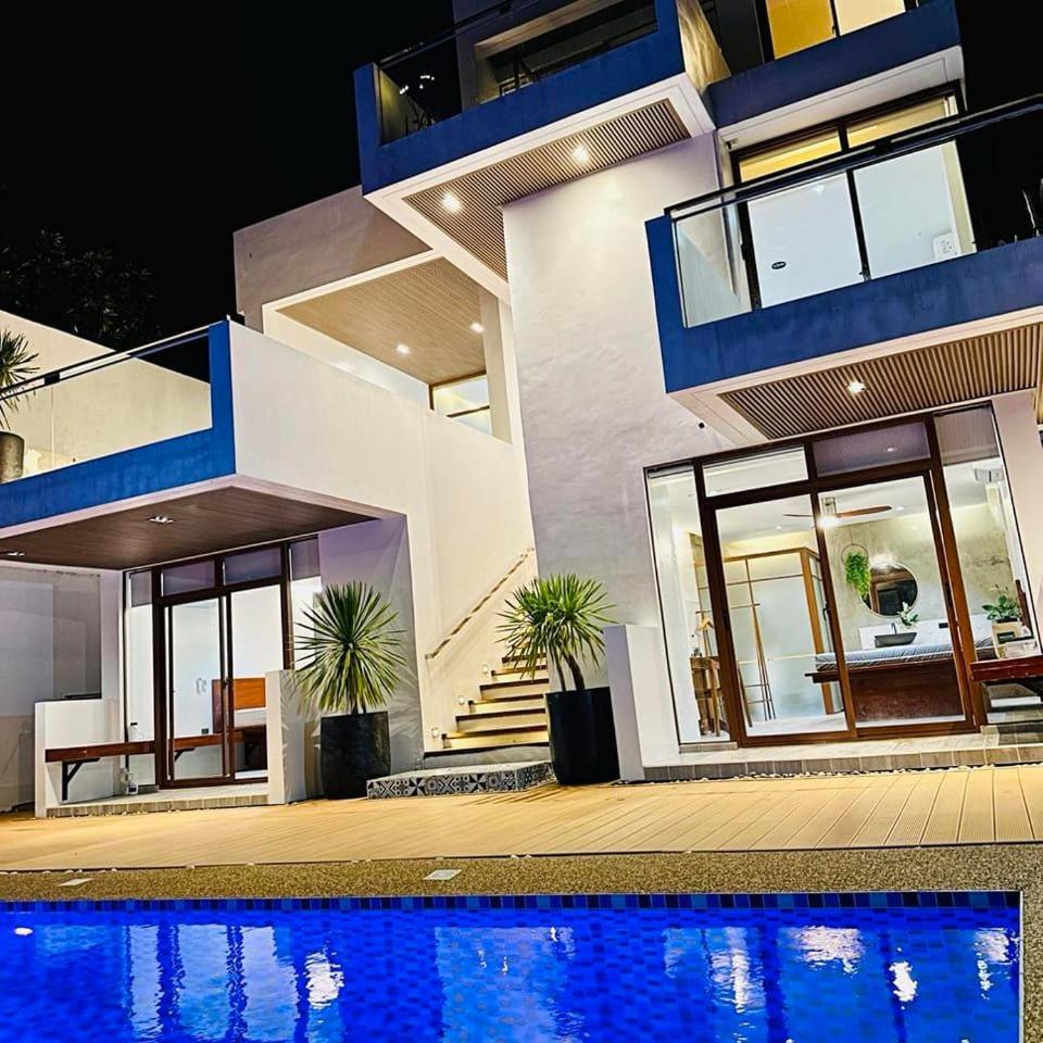 Erondel's Place Tagaytay - Housity