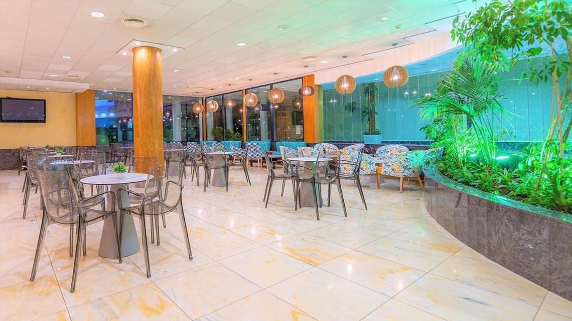 Un restaurante o sitio para comer en Hotel Blaucel