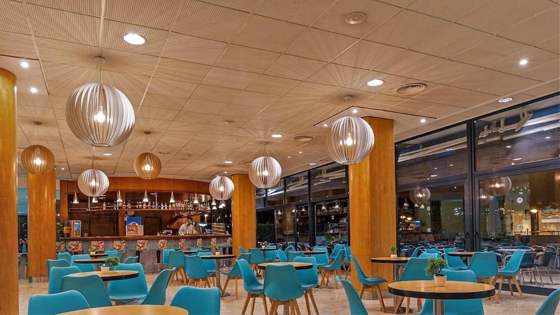Un restaurante o sitio para comer en Hotel Blaucel