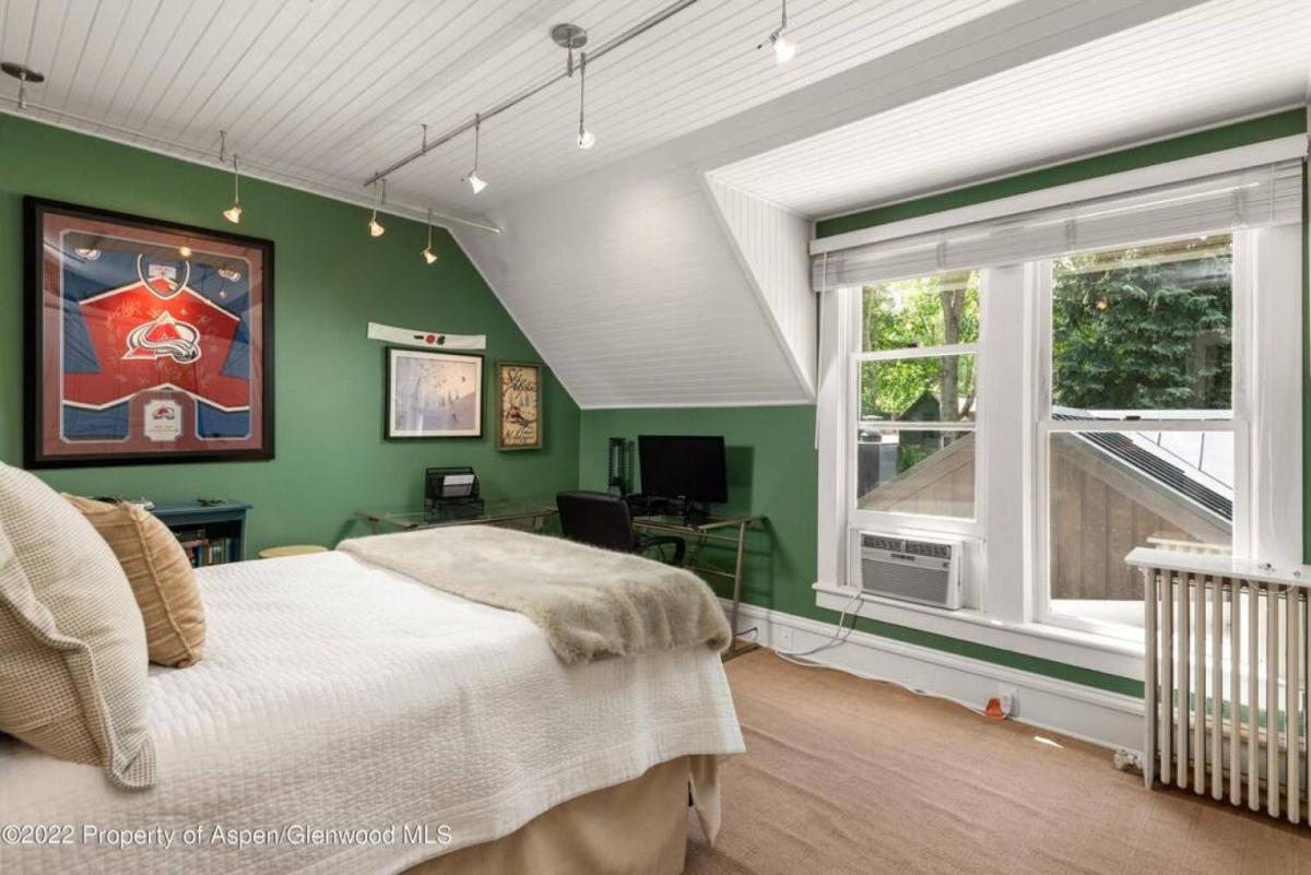 Gorgeous home in Aspen West End - Housity