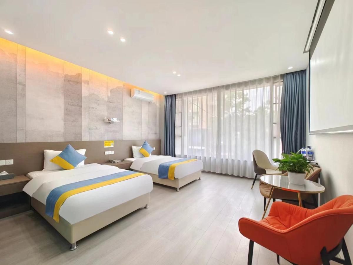 Xian Feng Hotel - Tianfu International Airport Branch - Housity
