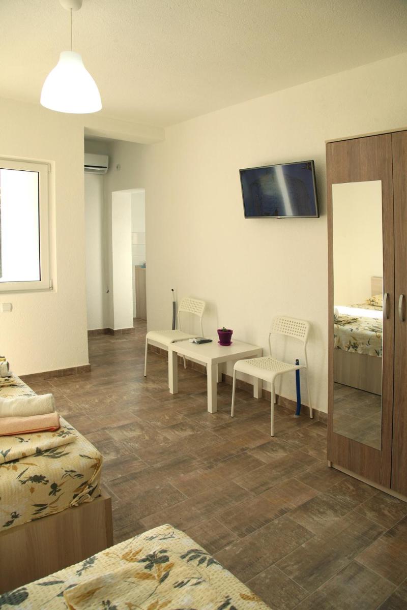 Apartmani Alex Beach - Housity