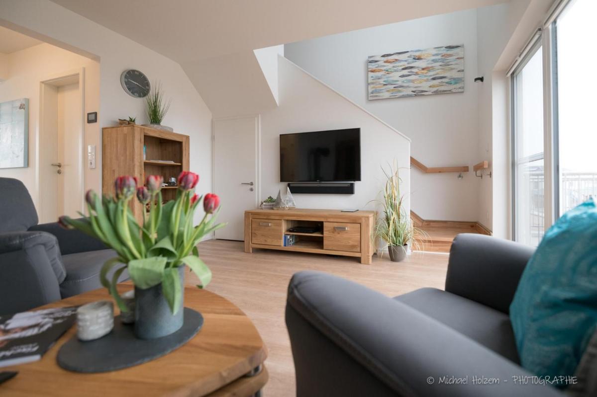 Marina Lounge - Housity