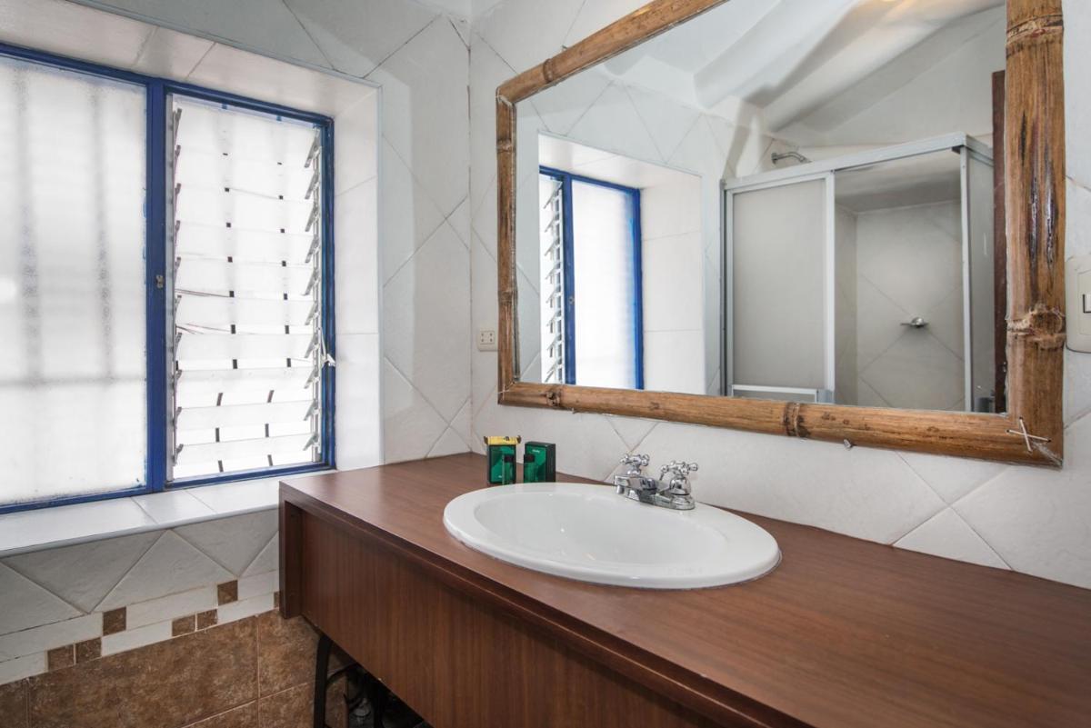 Hotel Guest House Wayra - Housity