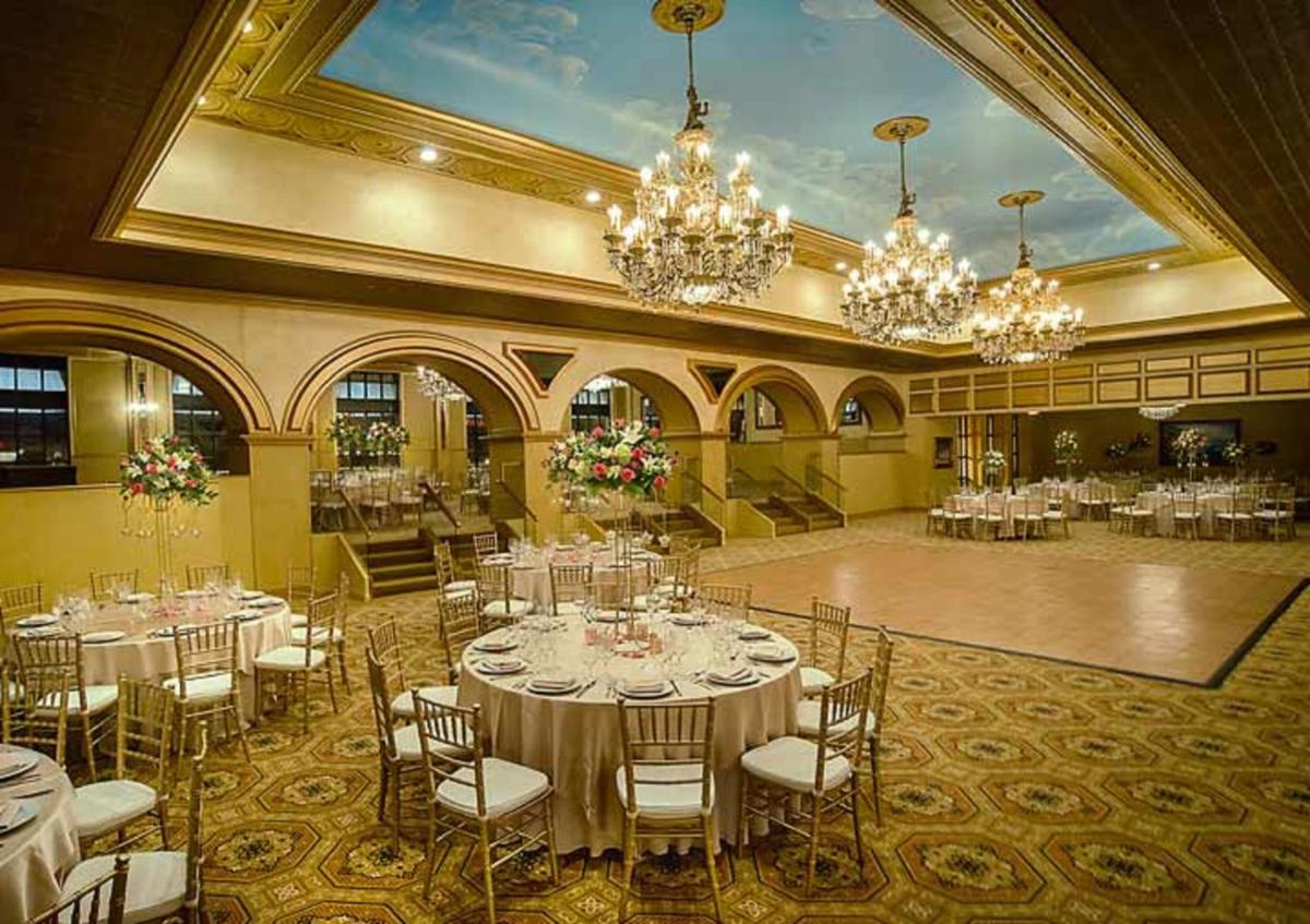 The Claridge Hotel - Housity