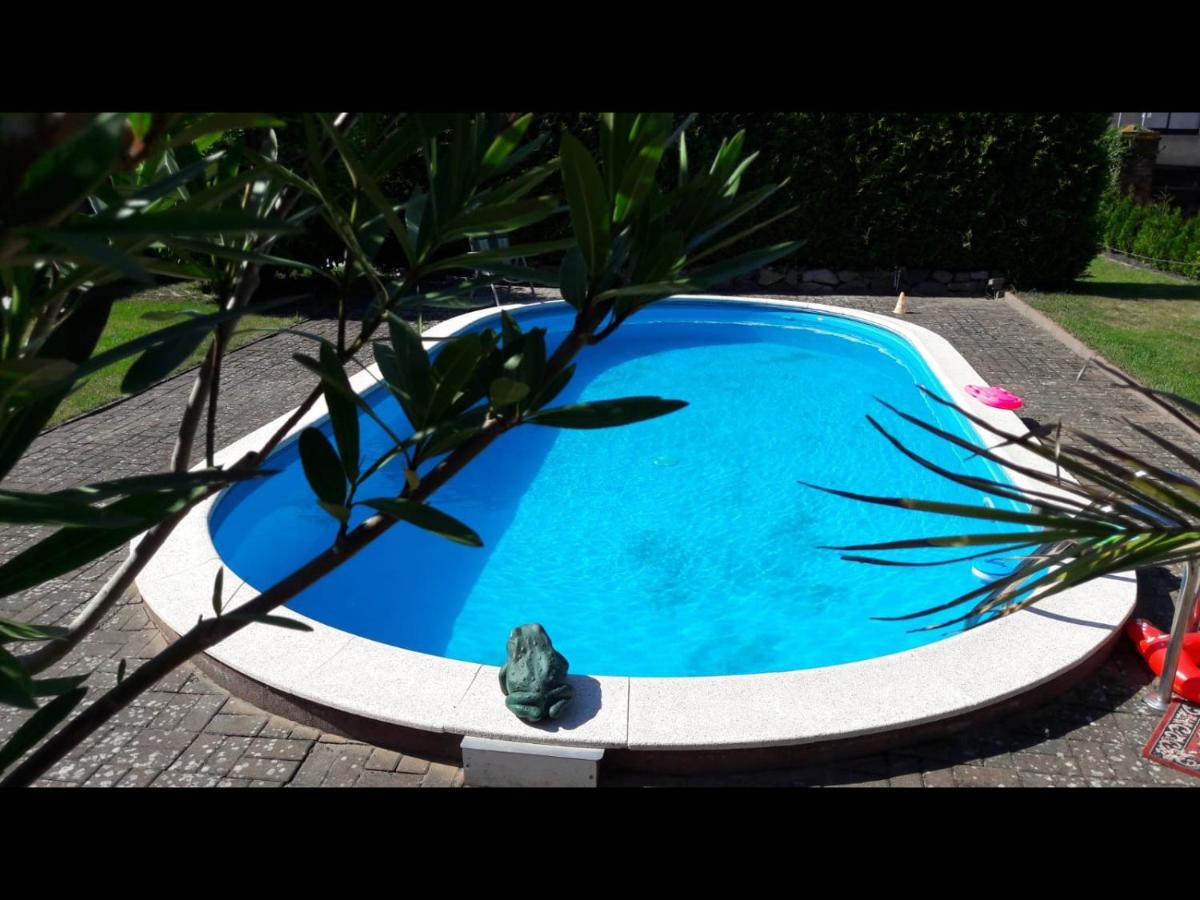 NEU! Ferienwohnung in Kehrberg mit Pool - Housity