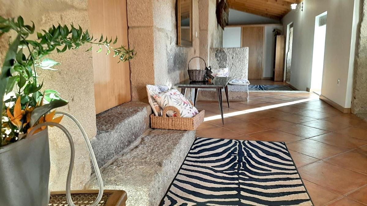 Charming house in Povoa de Lanhoso with shared pool - Housity