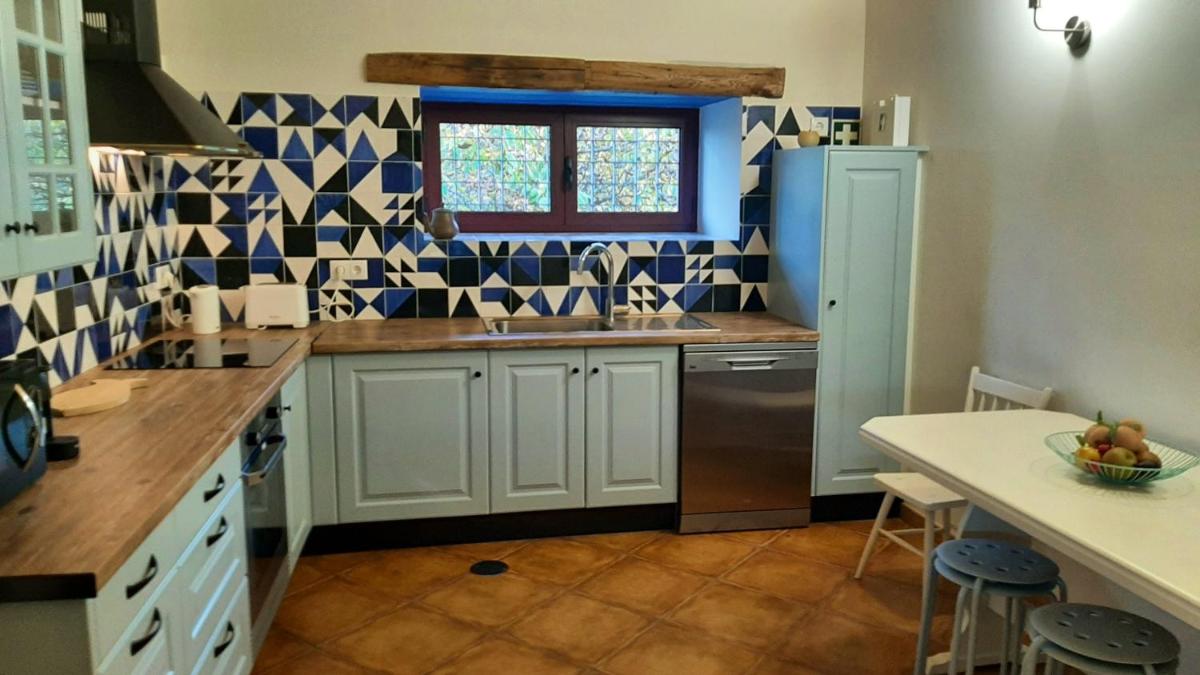 Charming house in Povoa de Lanhoso with shared pool - Housity