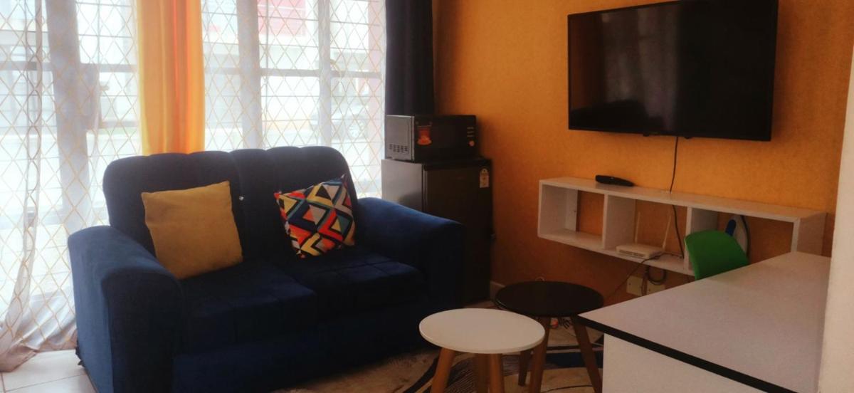 Racecourse Gardens Apartment - Housity
