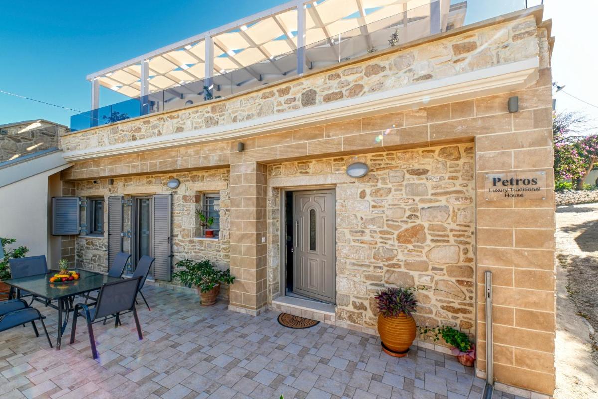 Petros Luxury Traditional House - Villa - Housity
