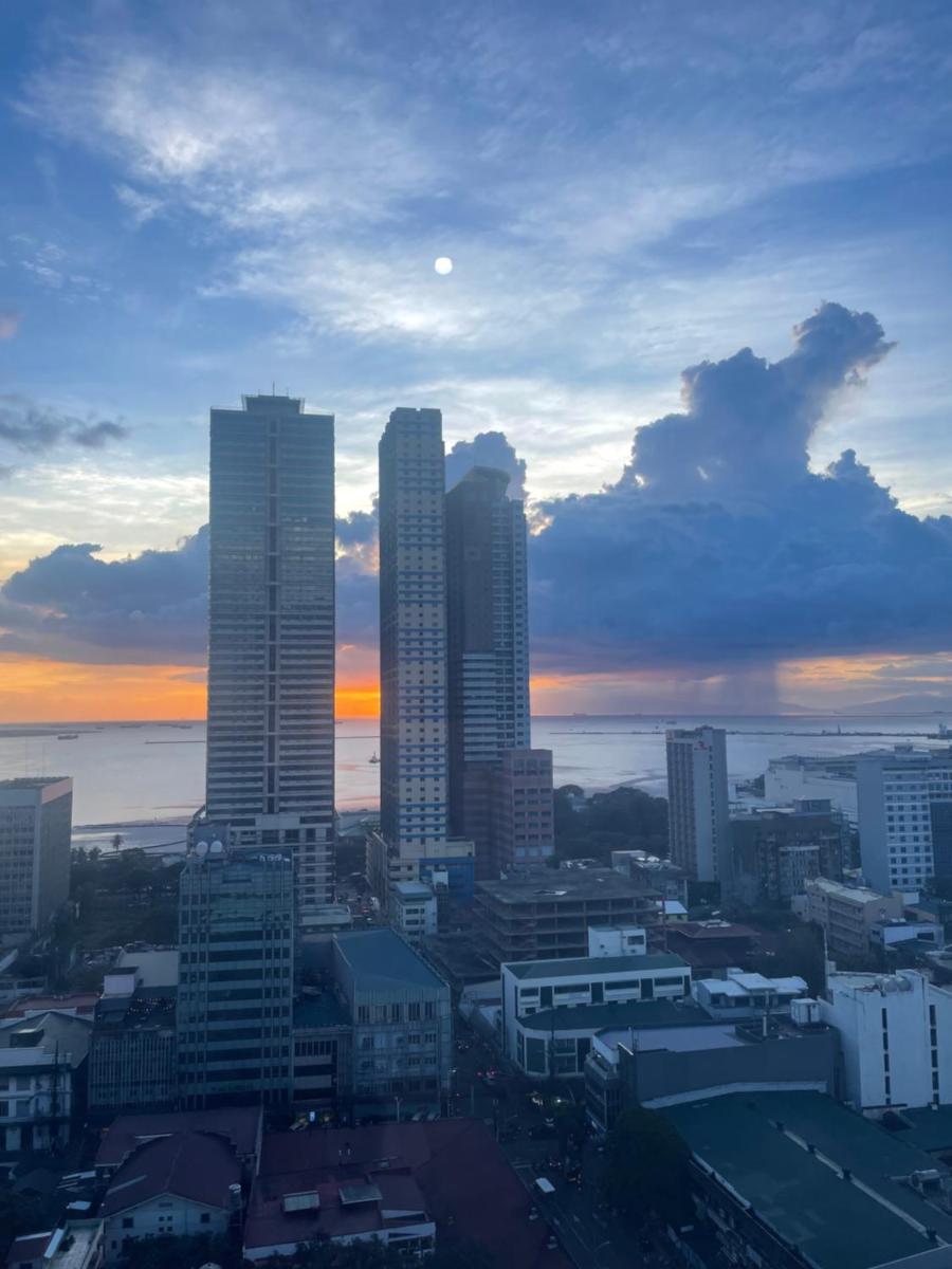 Modern and Cozy Condo in 8Adriatico near PGH, SLMEC and US Embassy - Housity