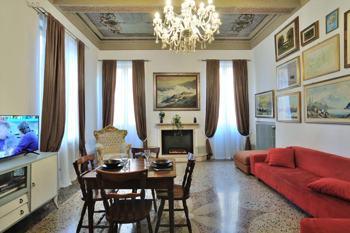 Anna's House - Housity