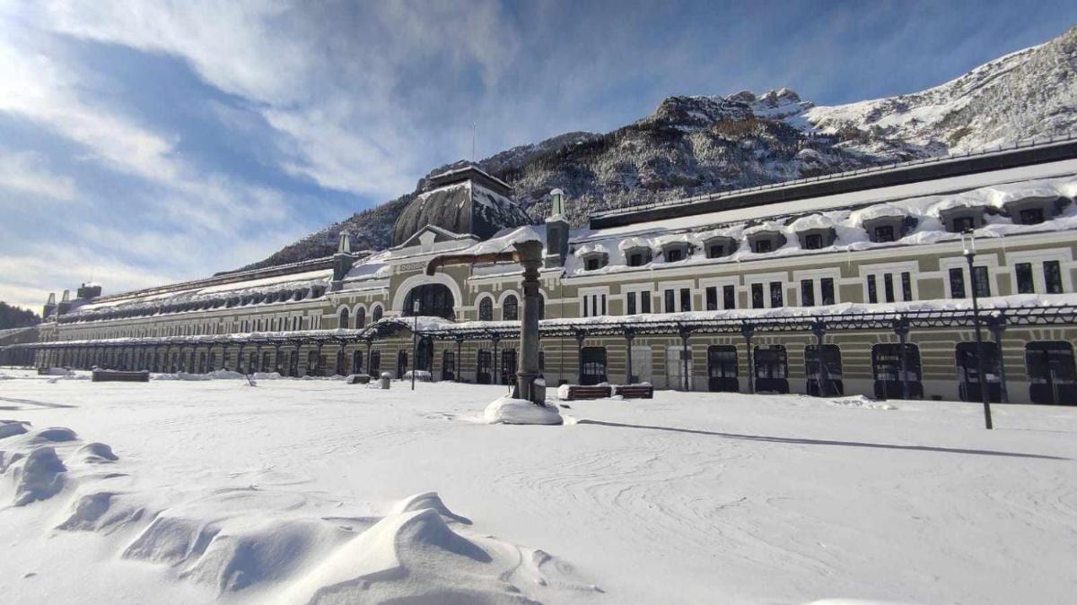 Anayet AVAIRENT Canfranc Estación - Housity
