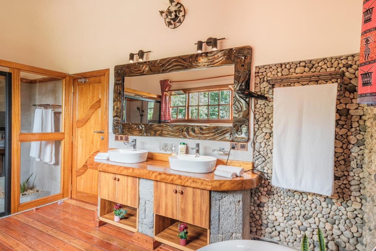 Ingagi Park View Lodge - Housity