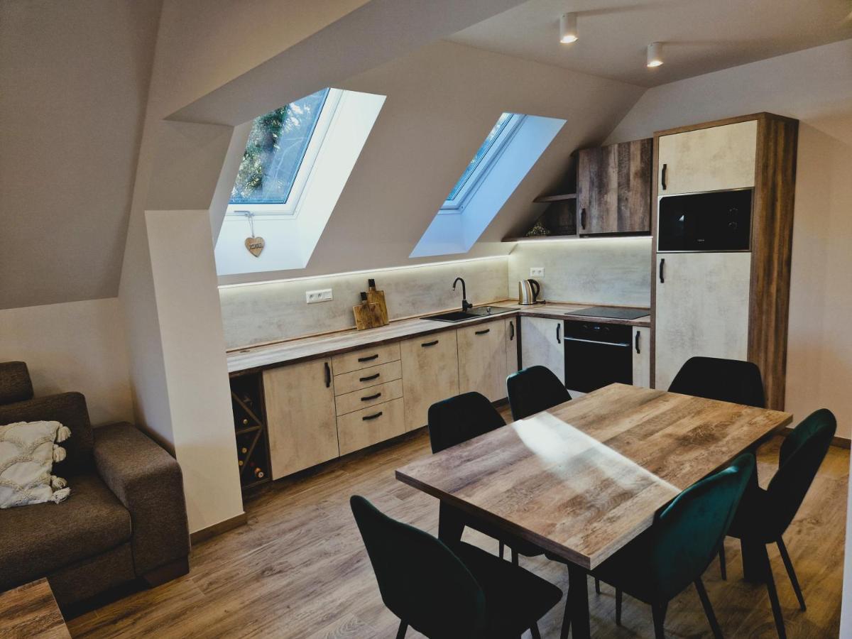 Aparthaus PINIA - Martinské hole - Housity