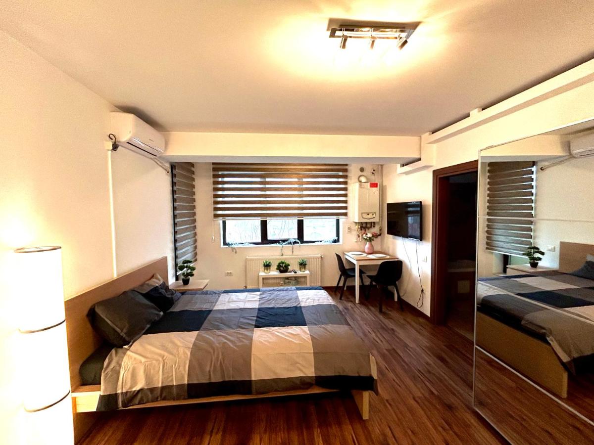 Cozy Apartment with Self Check-in near Promenada Mall and Verdi Park - Housity