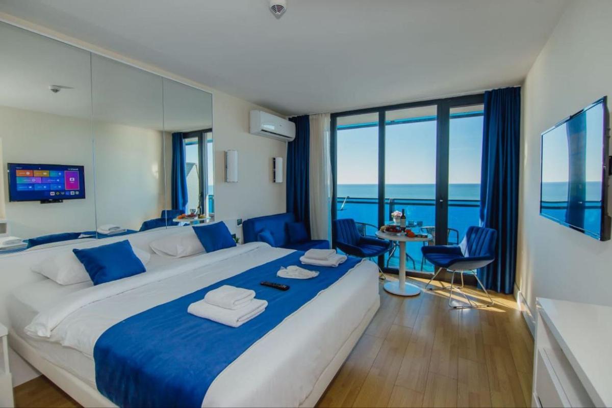 Royal Sea Breeze Apartments - Hizvo